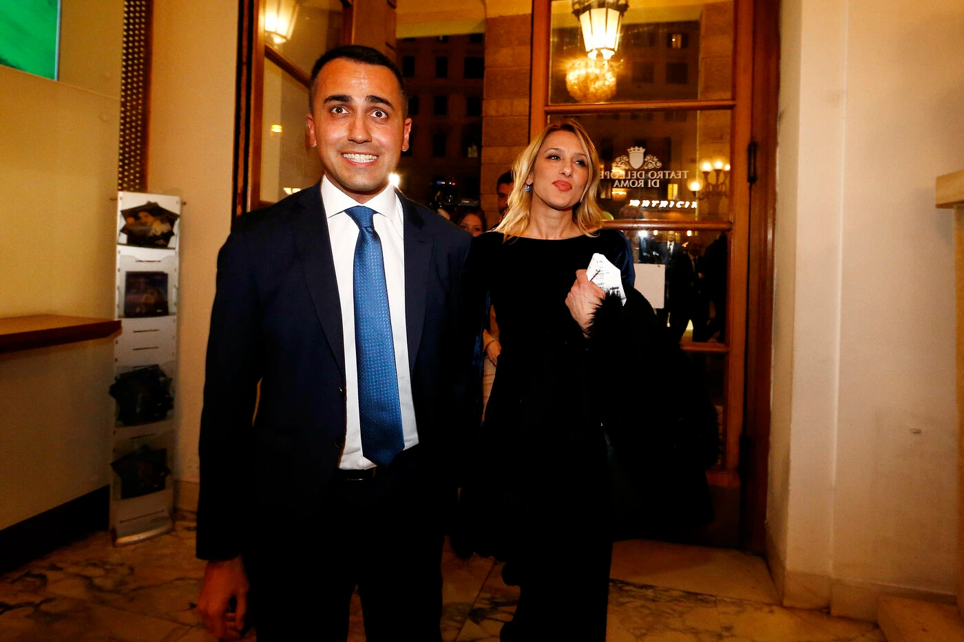 Luigi Di Maio, una tragica scelta: la foto con Virgina Saba, rischia il disastro alla Gianfranco Fini