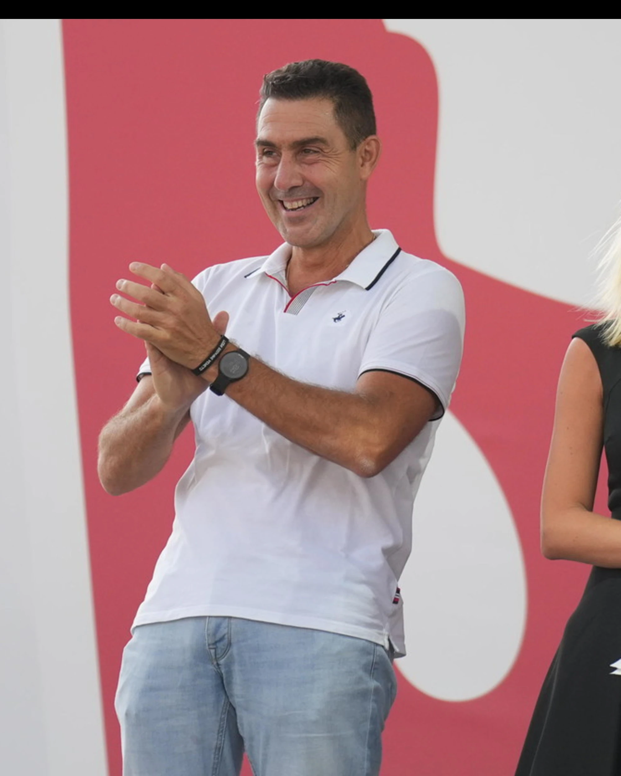 Vannacci a Pontida: "Lo straniero ci ha già invaso, ruba e stupra. Ma per lui c'è un solo futuro: remigrazione"