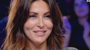 Verissimo, Sabrina Ferilli sconvolgente: "Quel diavolo di Maria De Filippi, alle due di notte...", un racconto pazzesco