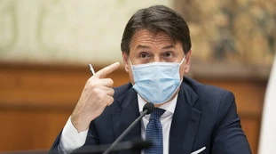 Giuseppe Conte, Matteo Renzi ai vertici Pd: "Analfabeta istituzionale, questo governo è finito"