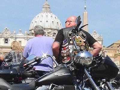 Papa: no a ideologie che non rispettano vita dettate da egoismo