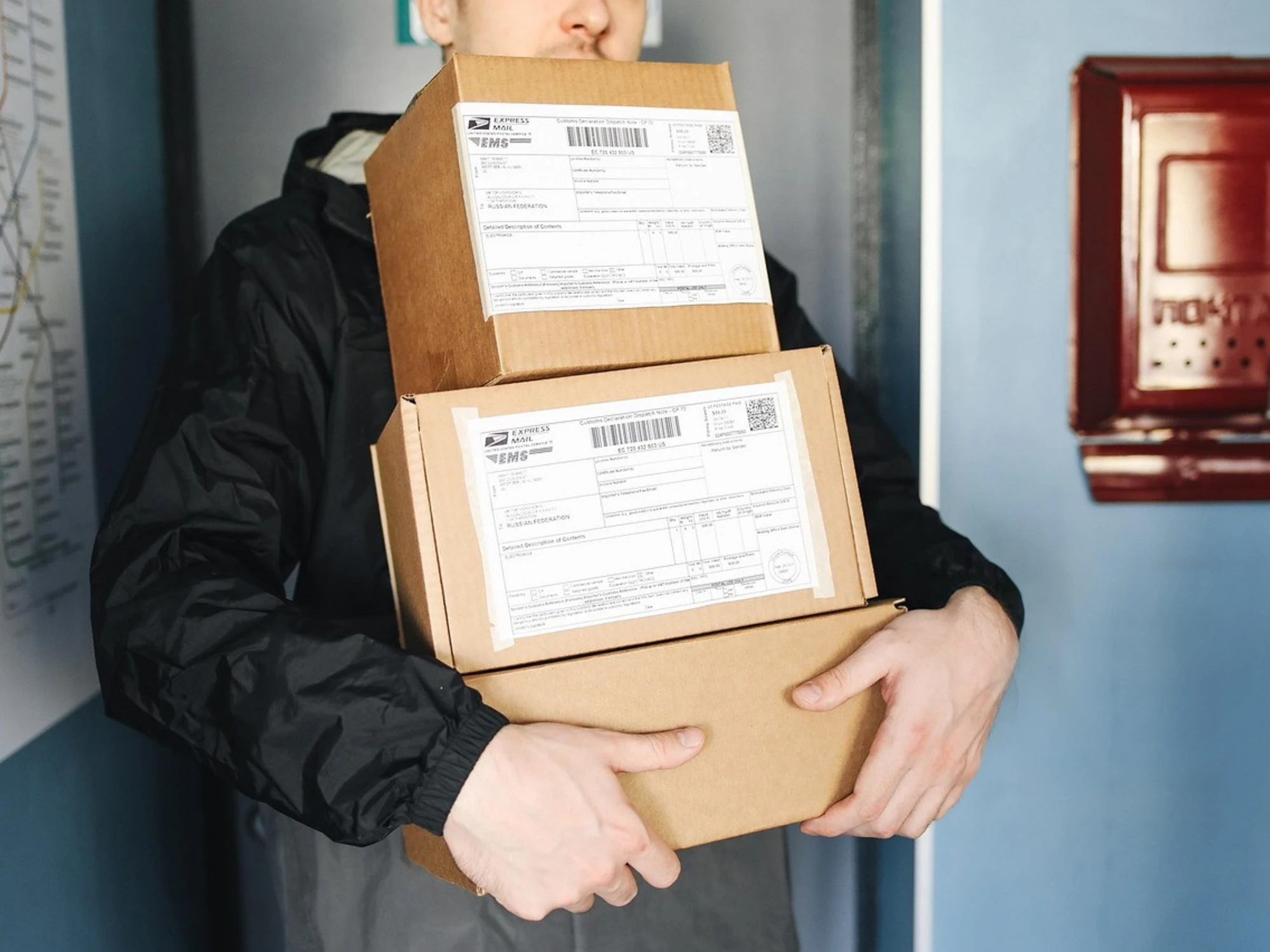 Dazio Ue da 3 euro su tutti i piccoli pacchi