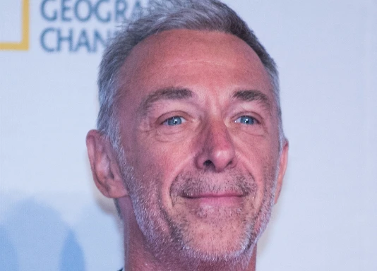 Il Pd ci prova ma Linus lo umilia: "No grazie, la politica mi fa..."