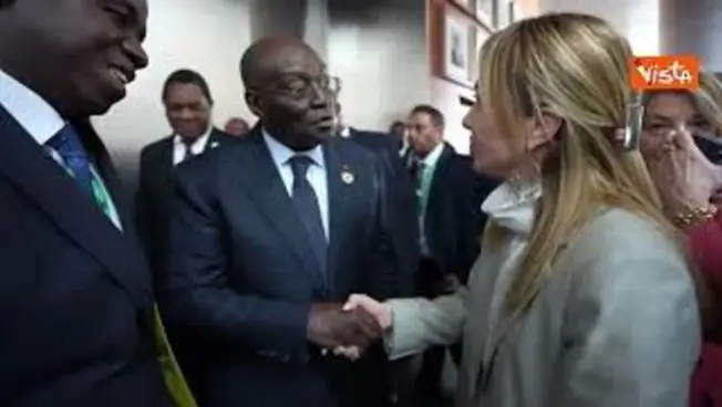 Leggi l'articolo: La premier Meloni arriva alla riunione dell'Unione Africana, incontrando capi di Stato e di Governo