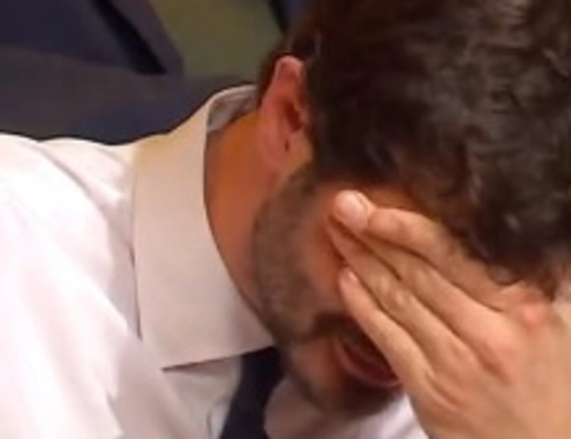 Affari Tuoi, battutaccia sulla Miliddi? Stefano De Martino costretto a scusarsi