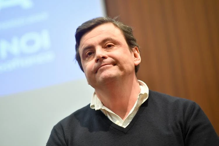 Alessandro Di Battista, un Carlo Calenda tutto da godere: "Buffone, imbecille, cretino"