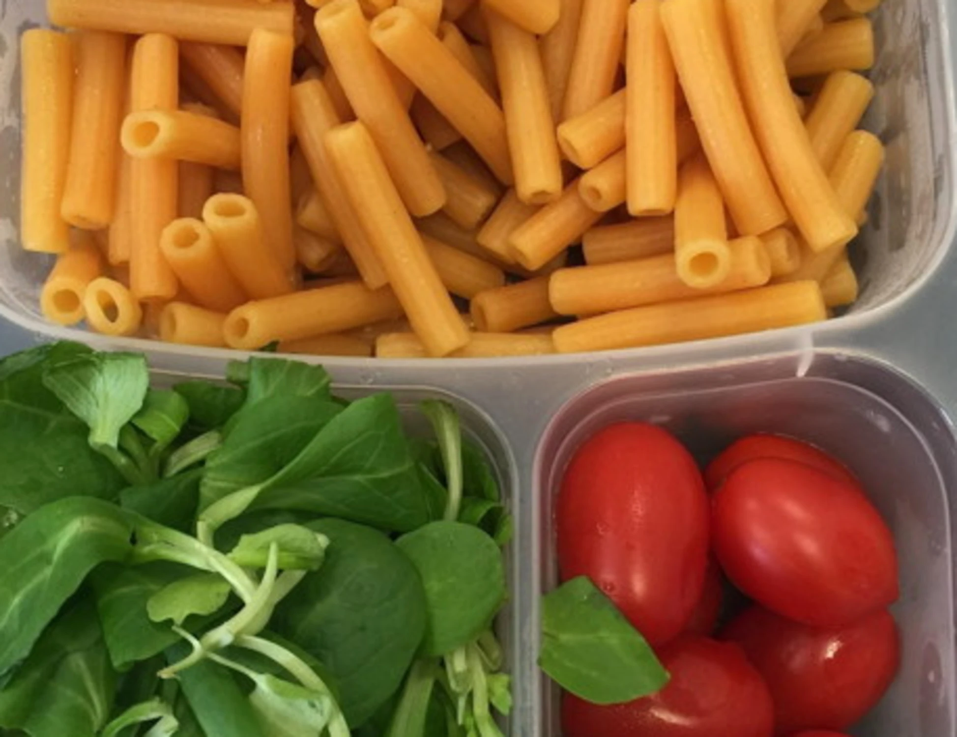 Pausa pranzo? Un salasso: ecco quanto puoi risparmiare portando il cibo da casa