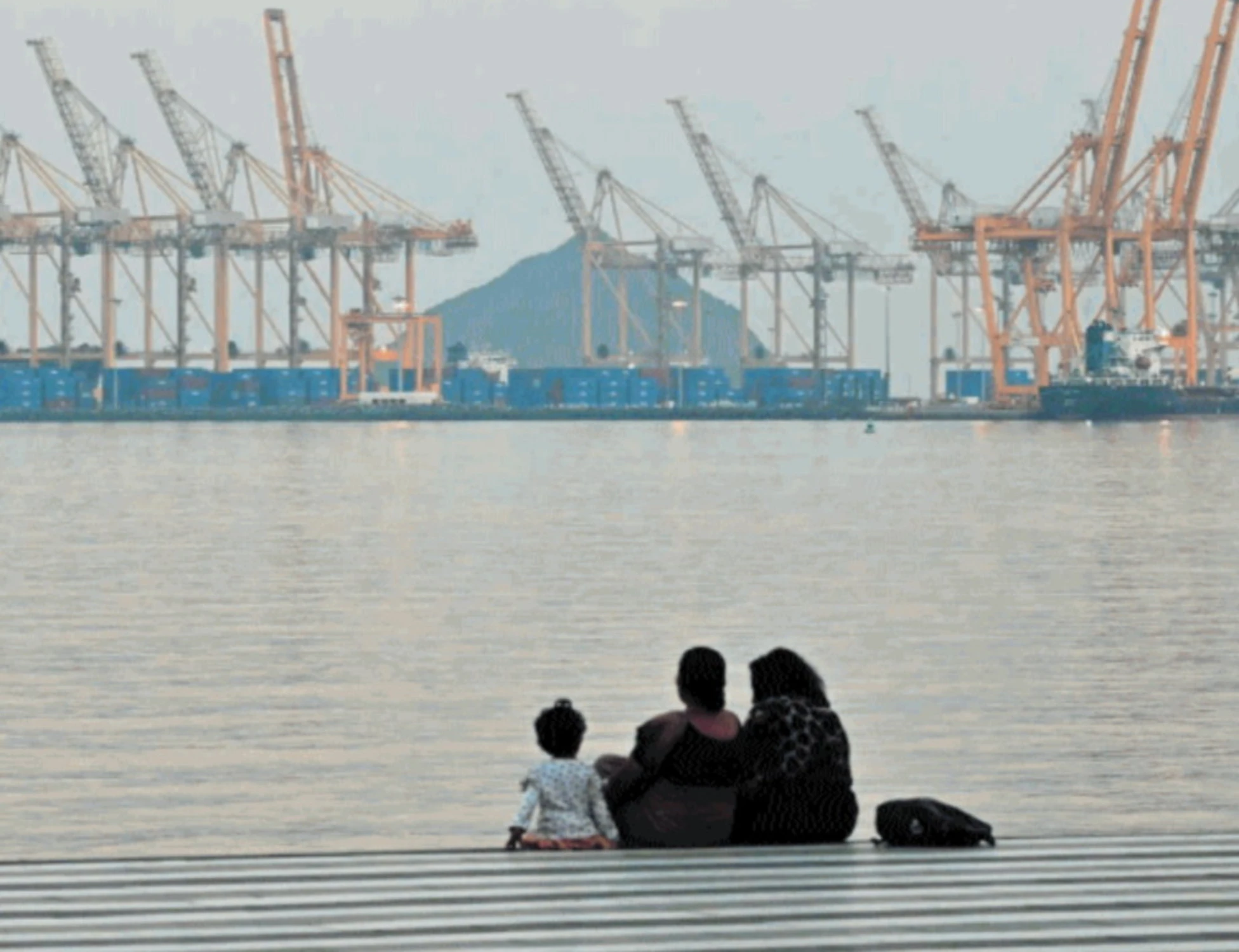 Il commercio mondiale appeso a Hormuz