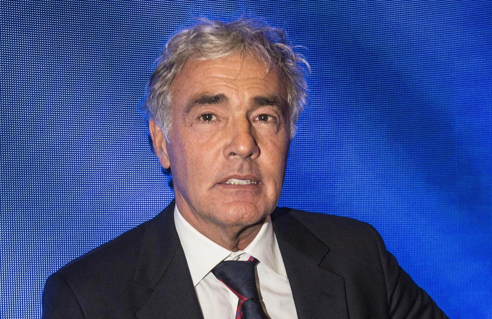 Massimo Giletti, stoccata ad Eugenio Scalfari: "Sceglie Berlusconi? Il mondo sottosopra"