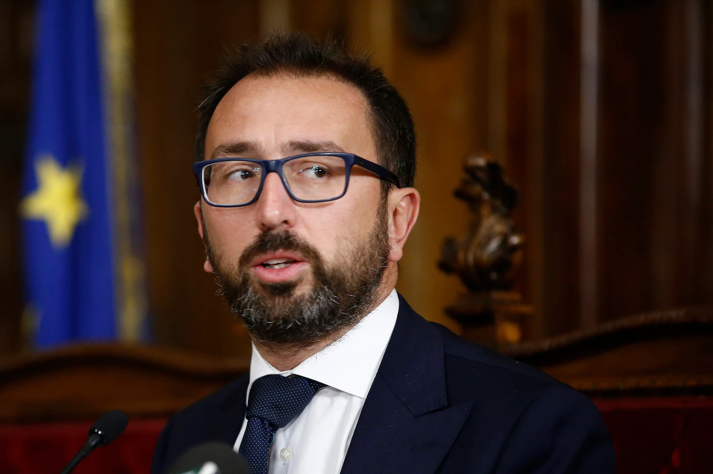 Alfonso Bonafede, anche lui inchioda Luigi Di Maio: "Siamo sicuri che un capo ci serva?"