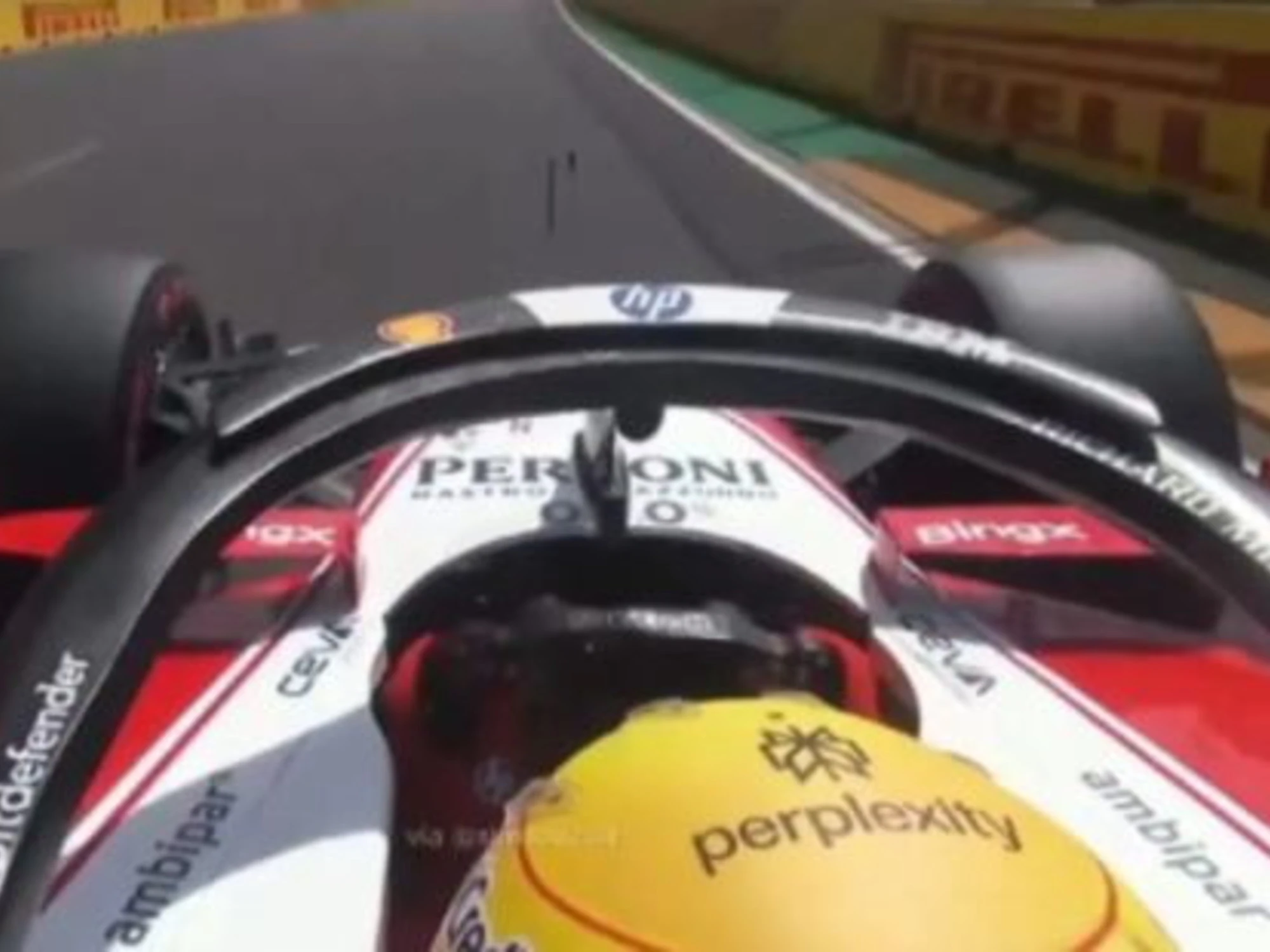 Gp Melbourne, lo sconcertante team radio della Ferrari con Hamilton