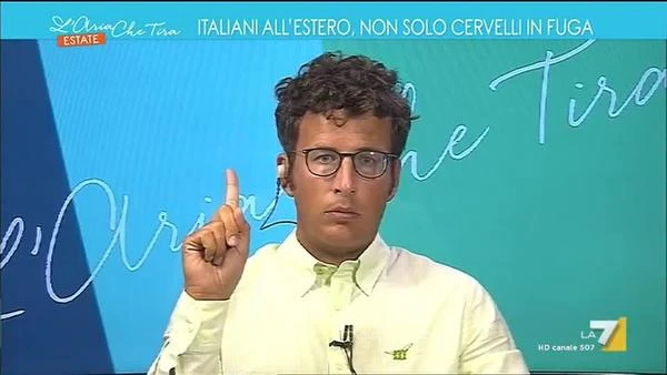 Diego Fusaro attacca Papa Francesco, David Parenzo impazzisce: "Cialtrone cosmico"
