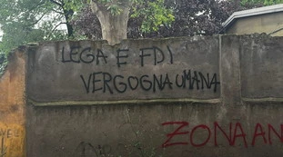 Milano, blitz nella notte: insulti e minacce contro Matteo Salvini