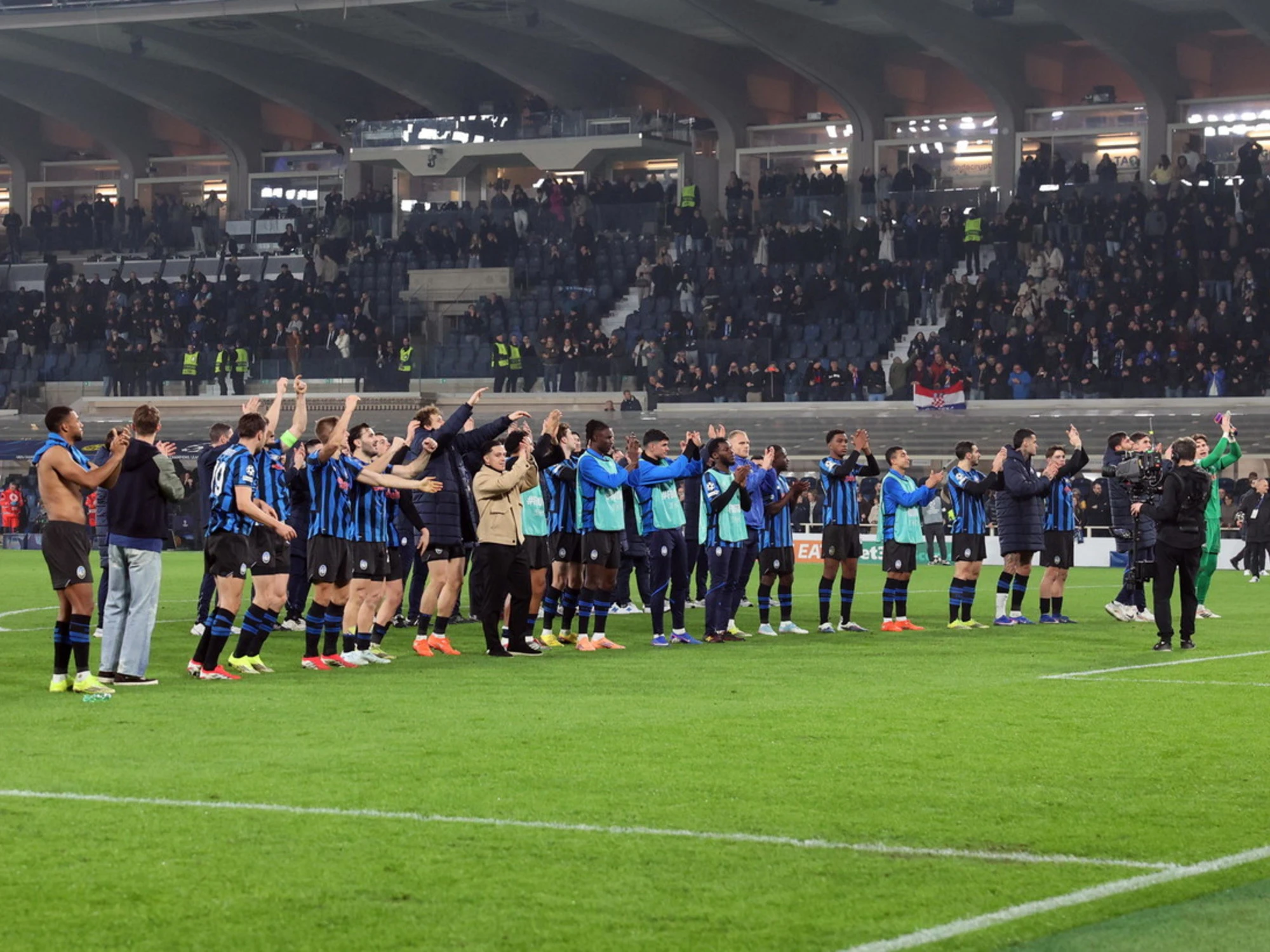 Atalanta leggendaria: ribalta il Dortmund al 98esimo e vola ai quarti