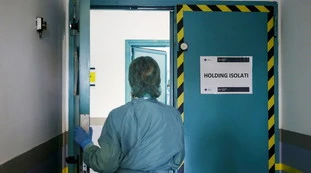 Coronavirus, il bollettino del 19 maggio: 5.506 nuovi casi e 149 decessi. Brusca frenata della pandemia
