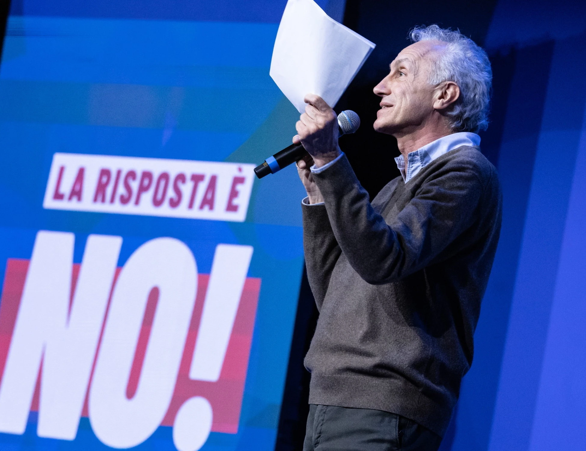 Travaglio terrorizzato dai 250 milioni si aggrappa alle copie: panico al Fatto