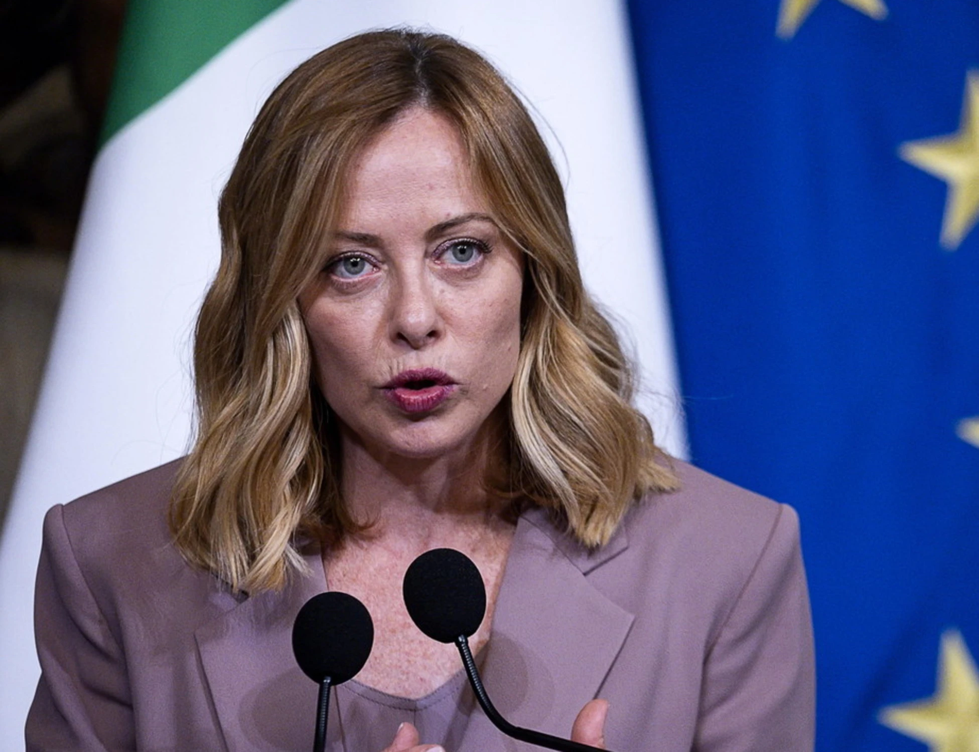 Israele, Giorgia Meloni: "Rischia di compromettere soluzione a 2 Stati"