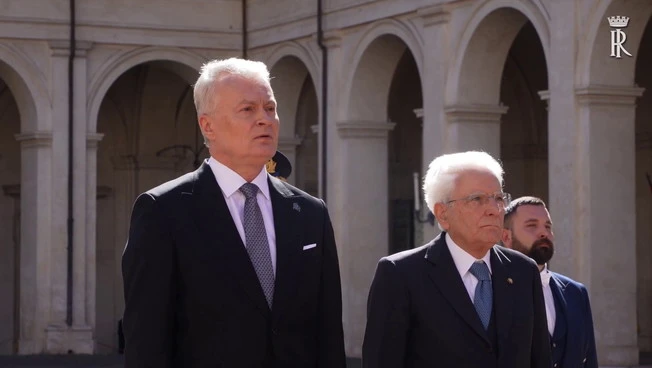 https://media.liberoquotidiano.it/SsYb3FLHSkqKirqP_-z22dpsita4PSagYRXUeyXV7Nw/width:800/quality:90/aW1hZ2VzLzIwMjUvMTAvMDYvMTMxNTM2MDE4LWRhOGZkYTYzLTQwNjctNGUwYy1hYjhiLTdkNTQzNDliNDFhZS5qcGc.webp