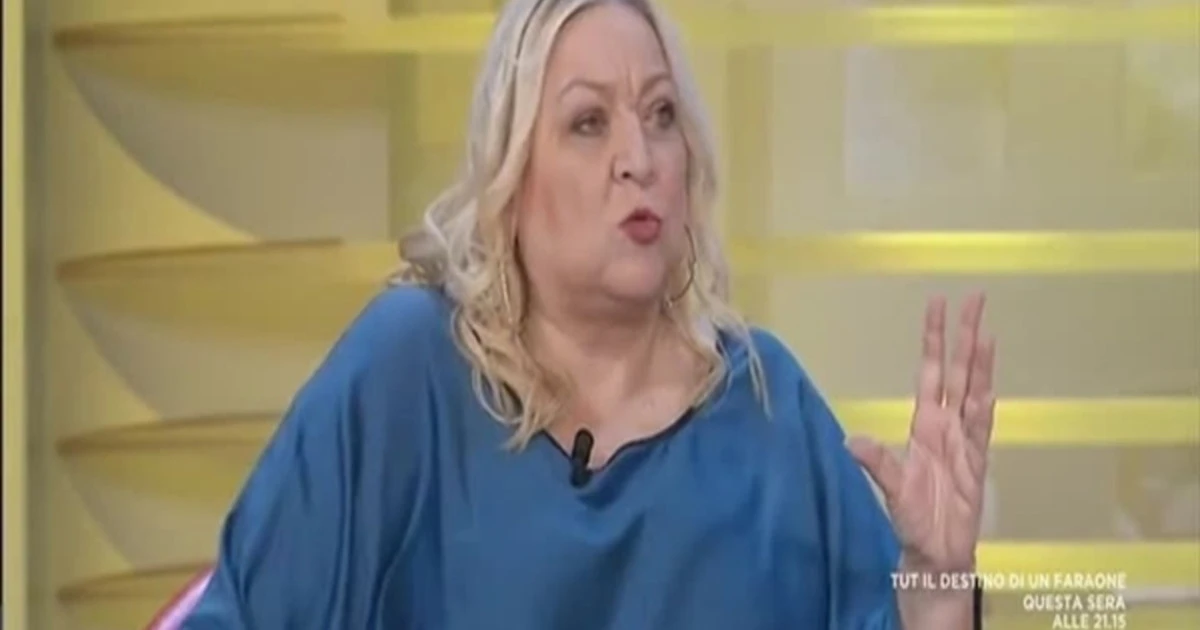 Coronavirus, Maria Giovanna Maglie: "Crolla Piazza Affari e il governo si arrende al Mes. Alto tradimento all'Italia"