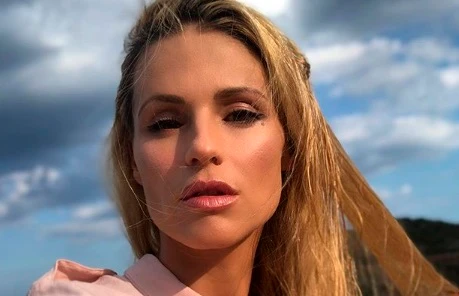 Michelle Hunziker. sconvolgente scoop di Alfonso Signorini: "A quale matrimonio non è andata"