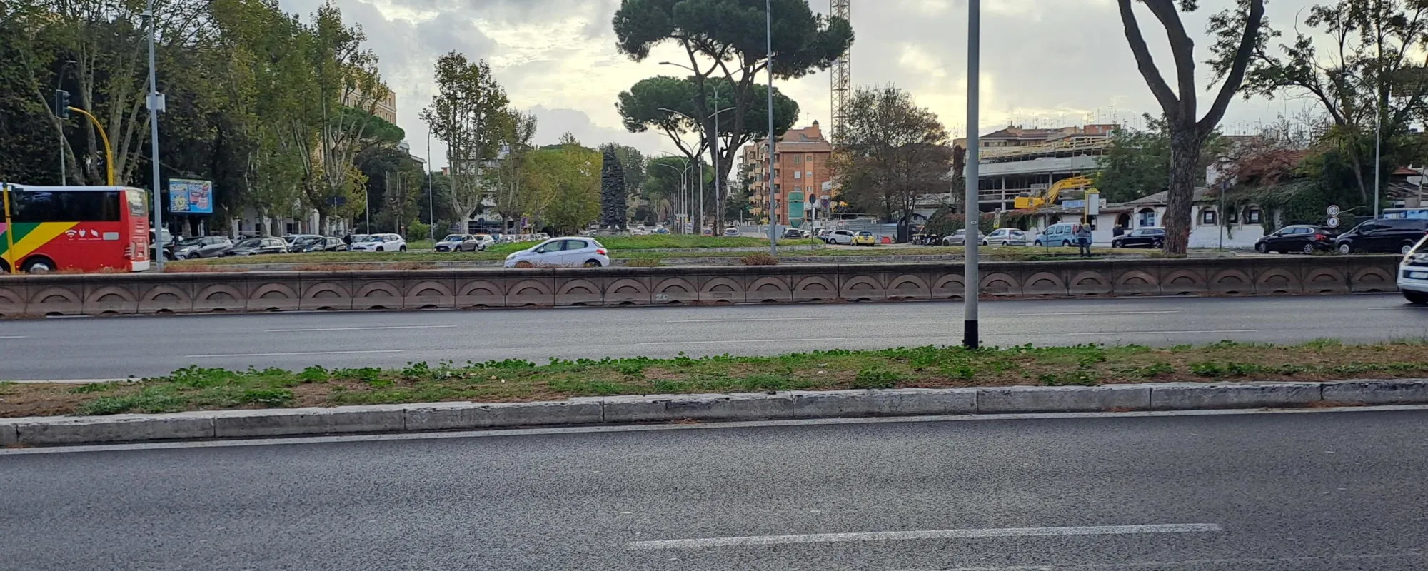 Roma sotto choc: brucia il rosso, due morti. Chi c'era alla guida