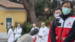 Prato, solo 100 cinesi contagiati da inizio pandemia. Il console: merito di un lockdown eseguito alla prefezione