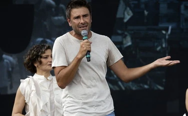 https://media.liberoquotidiano.it/SxPfanbEUjl4SjBzviEPUManH27cvZfrs9iifBUU_uA/width:800/quality:90/aW1hZ2VzLzIwMjYvMDgvMzAvMDYzMTIzOTk2LTVlYjg3ZDA2LWUyNmItNDVlMi1hYzNjLTg4ZjBiMjQ3YjA0Ni5qcGc.webp