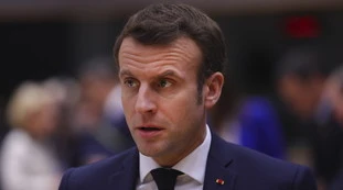 Coronavirus, Emmanuel Macron ci ripensa: chiuse tutte le scuole e le università. Francia come Italia?