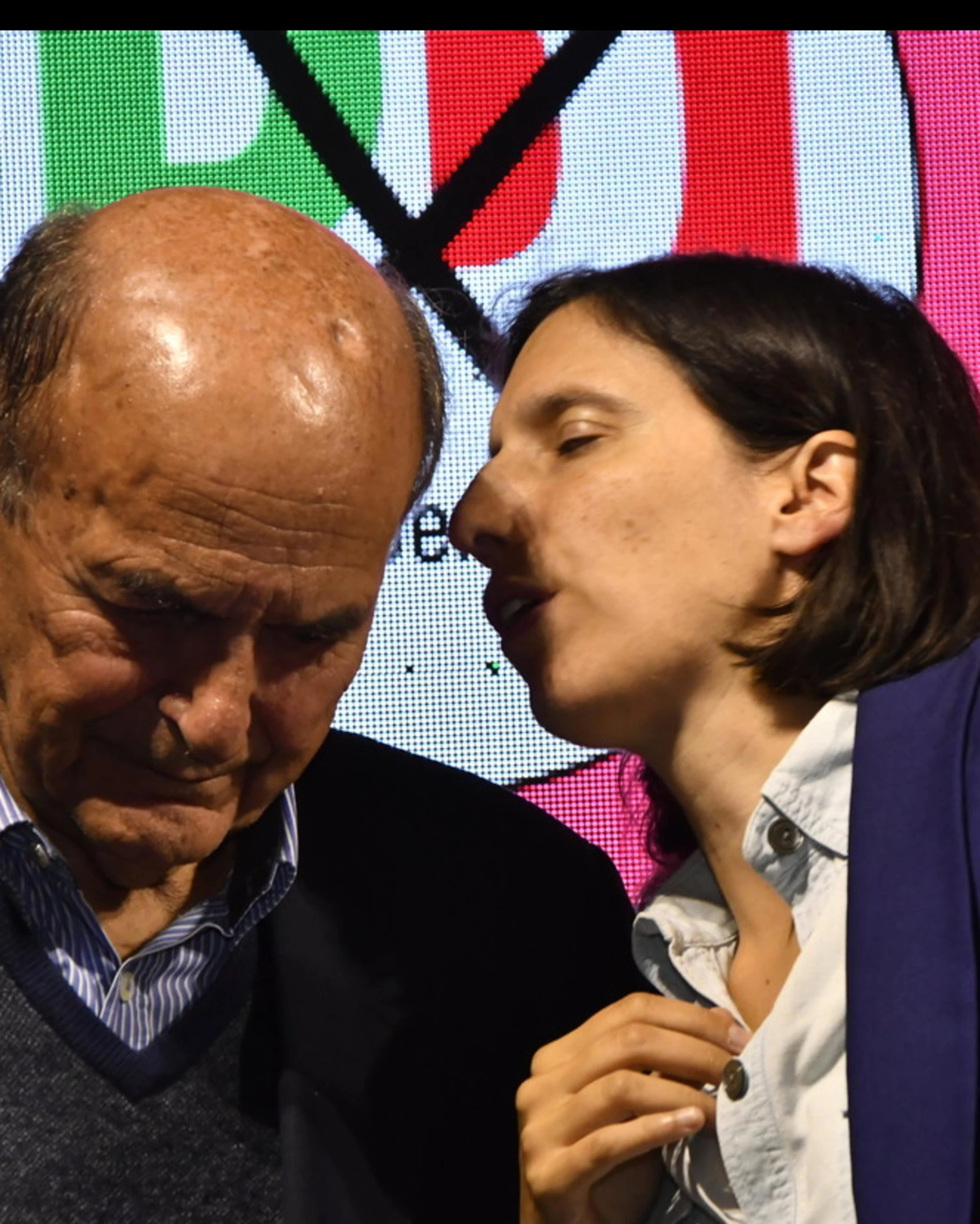 Schlein difende la Flotilla: "Abbordaggio illegale". Farsa Pd su Gaza