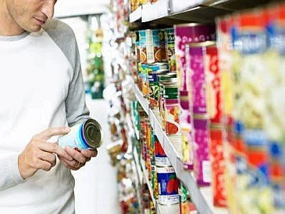 Scadenze in etichetta, imparare a distinguere per non sprecare