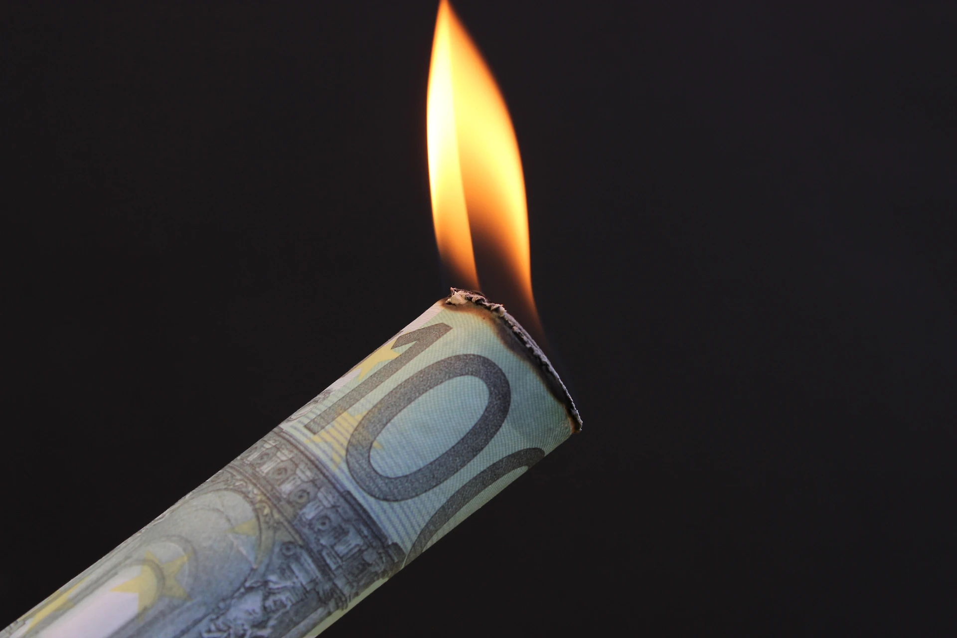 Spread, cosa può accadere alla tua banca se il differenziale arriva a 400 punti base