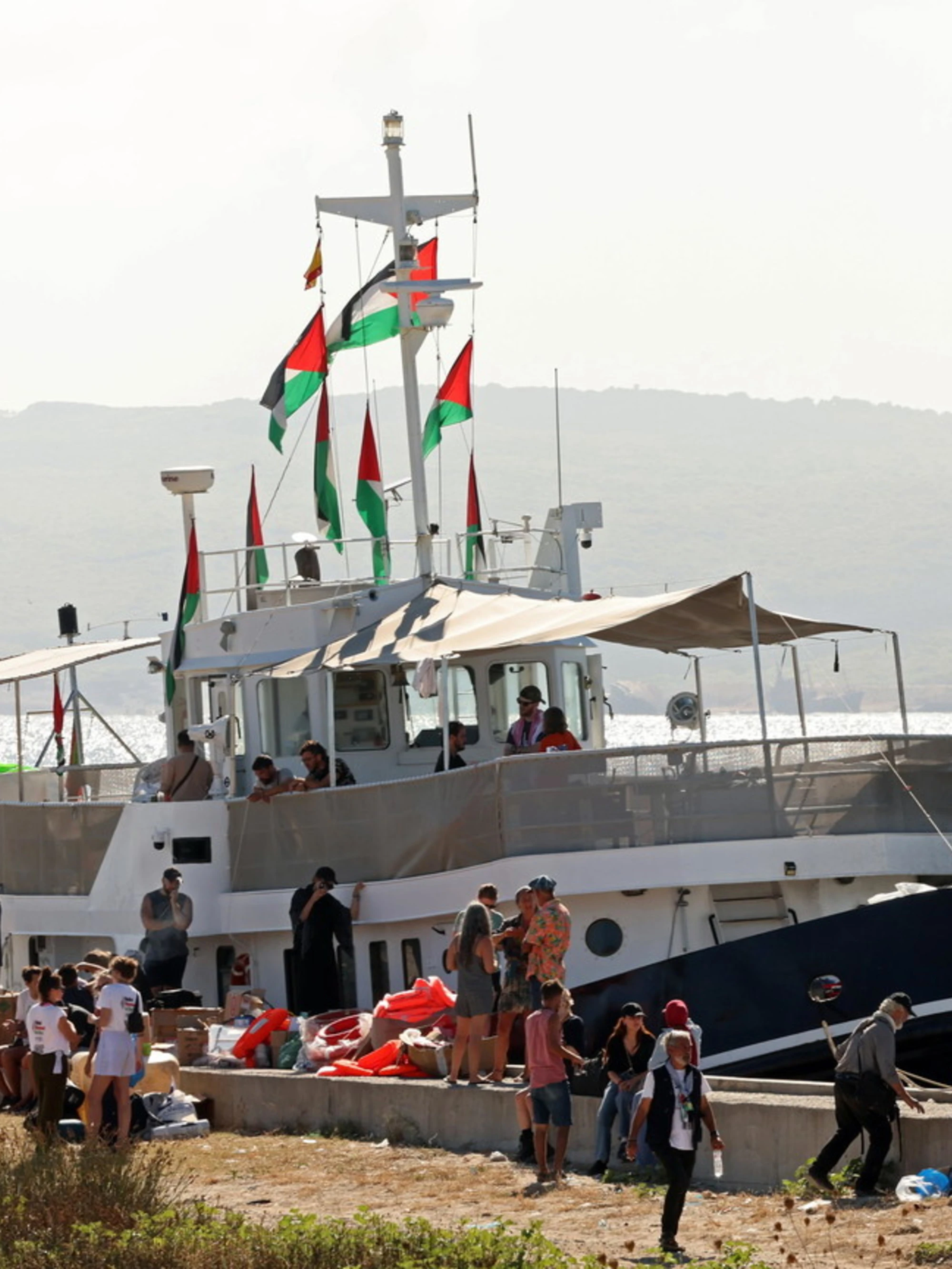 Compagni in crociera: parte la Flotilla dalla Sicilia con 4 parlamentari a bordo