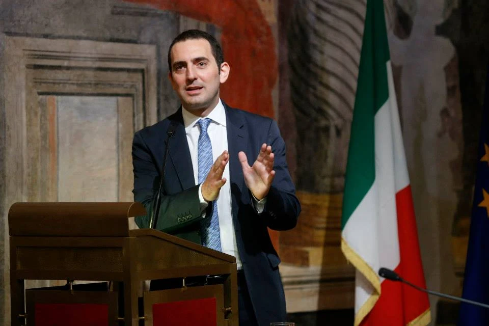 Luigi Di Maio, il grillino che vuol fare ministro della famiglia: oltre il ridicolo, chi ha scelto