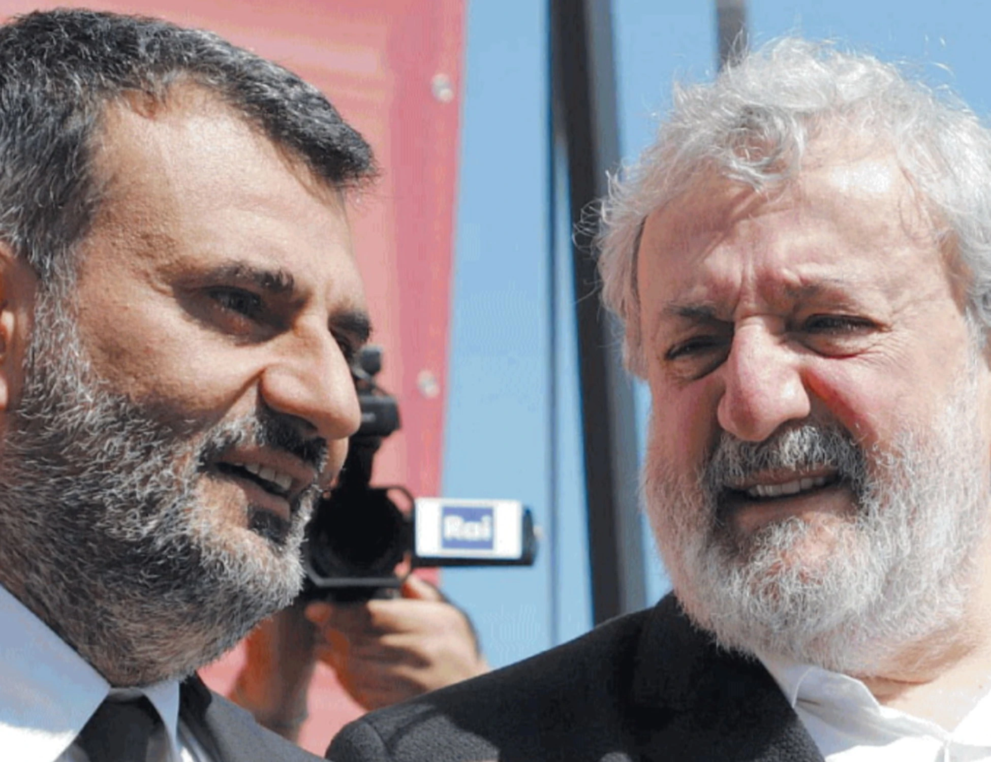 Decaro dice &quot;no&quot;, Schlein in trappola: il Pd sta esplodendo