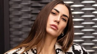 Melissa Satta, il top è troppo strizzato? Conseguenze... da urlo: la fotografia che sfida la censura