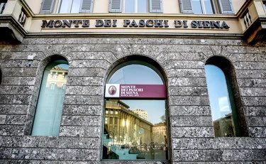 Mps avanti senza Lovaglio: corsa a tre per il nuovo ad