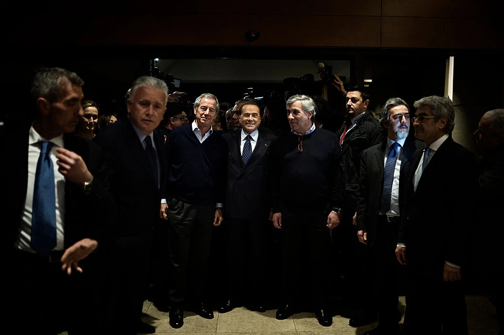 Silvio Berlusconi, euro-golpe: vergogna a Bruxelles, "risentimento" per la scelta del Cav