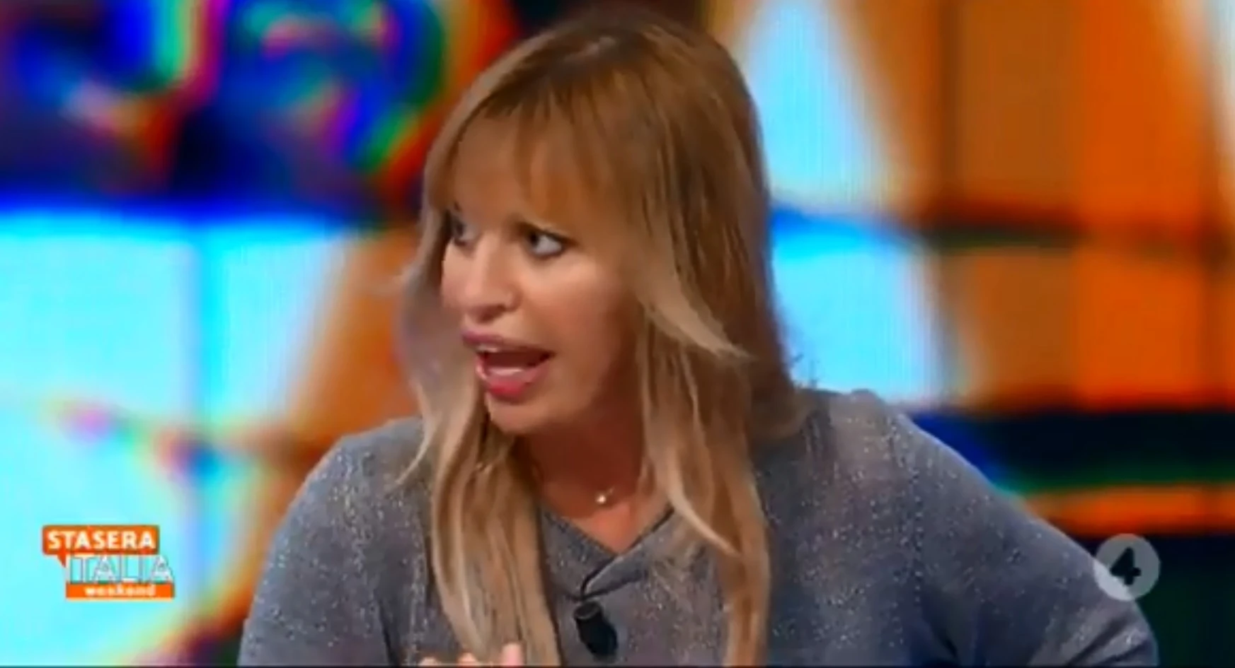 Alessandra Mussolini, clamoroso sfogo a Stasera Italia: "Strizzare lo scroto e sbatterlo al muro"