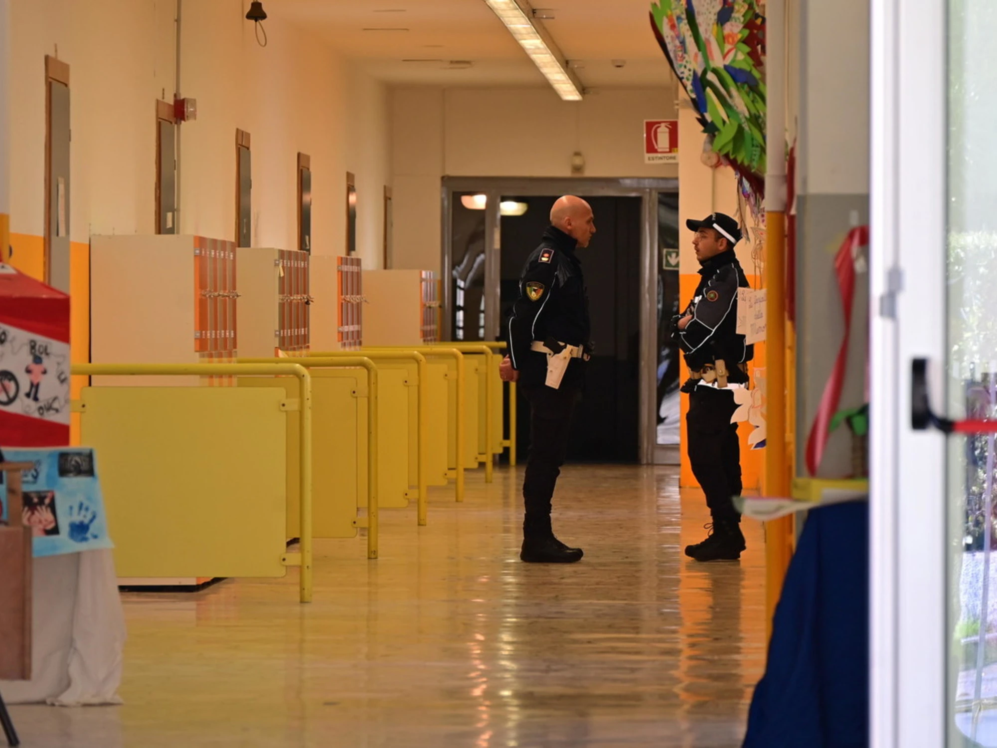 Bergamo, prof accoltellata dallo studente 13enne: il filmato dell'orrore