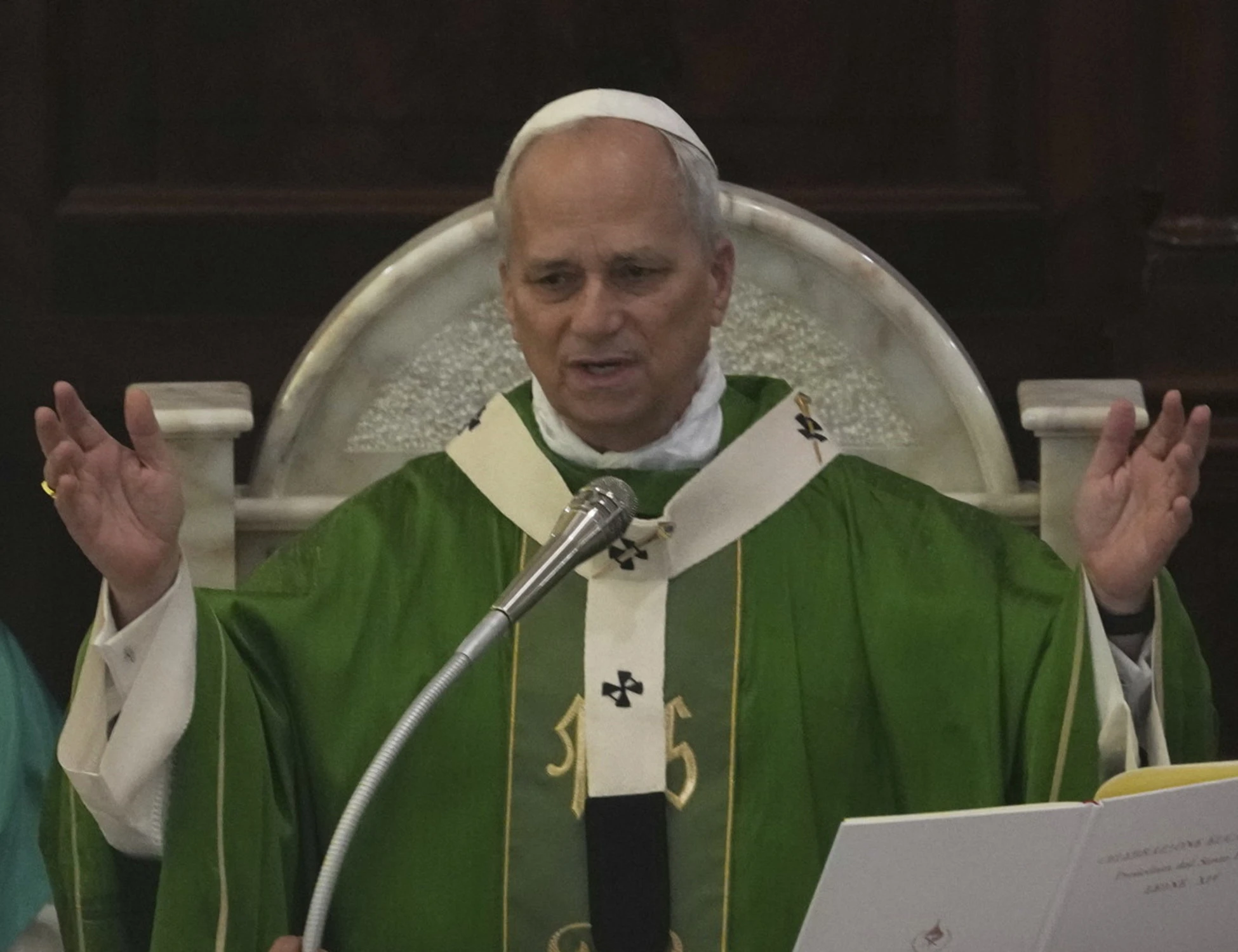 Leone XIV, la falsa intervista al Papa fa scoppiare la guerra in Vaticano