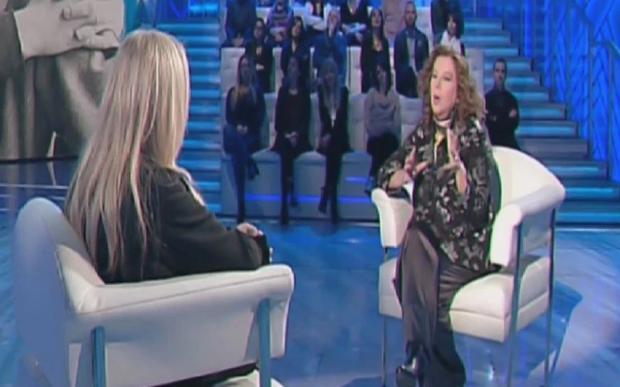 Domenica in, i due lutti strazianti in pochissimi giorni: Stefania Sandrelli in lacrime con Mara Venier