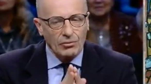 Alessandro Sallusti e il coronavirus che spazza via il 25 aprile: "Cari partigiani, fatevene una ragione"