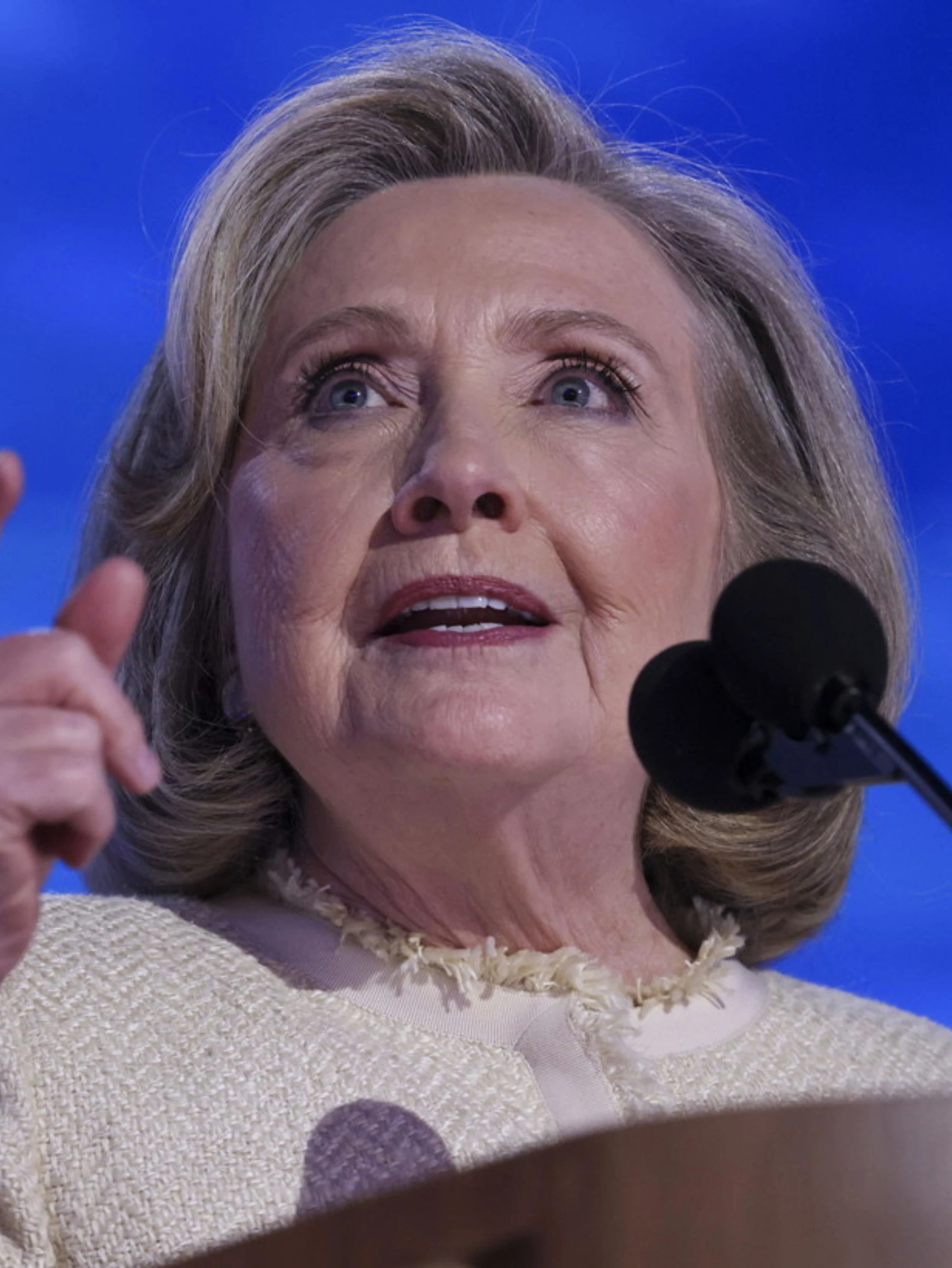 Hillary Clinton delira su Repubblica: solo insulti a Trump