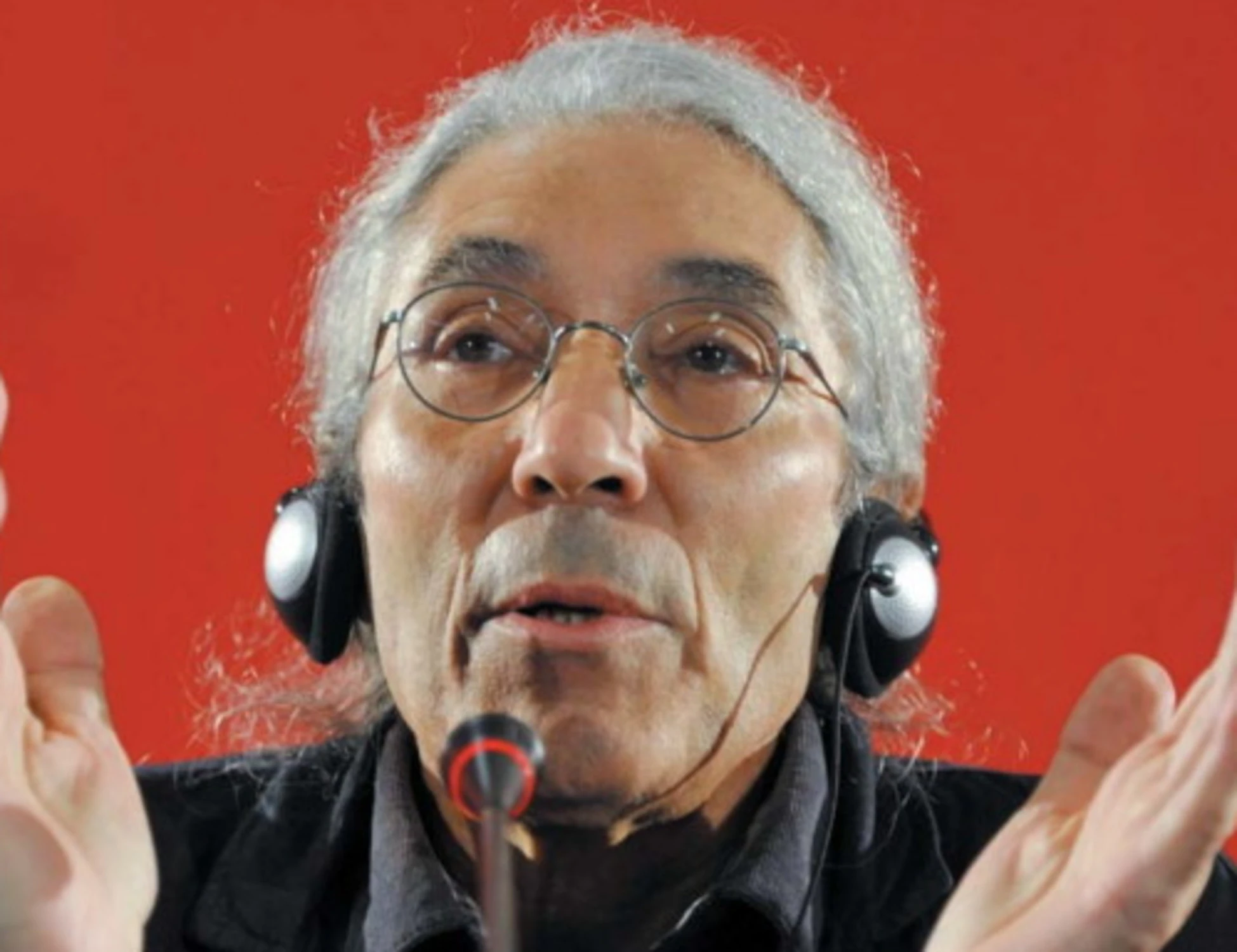 Graziato lo scrittore in cella per aver espresso le sue ideee