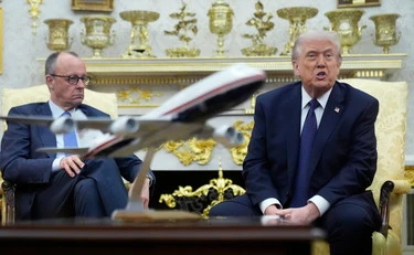 Iran, la guerra nel Golfo in diretta. Trump striglia Merz: "Pensi di più al suo paese e meno all'Iran"