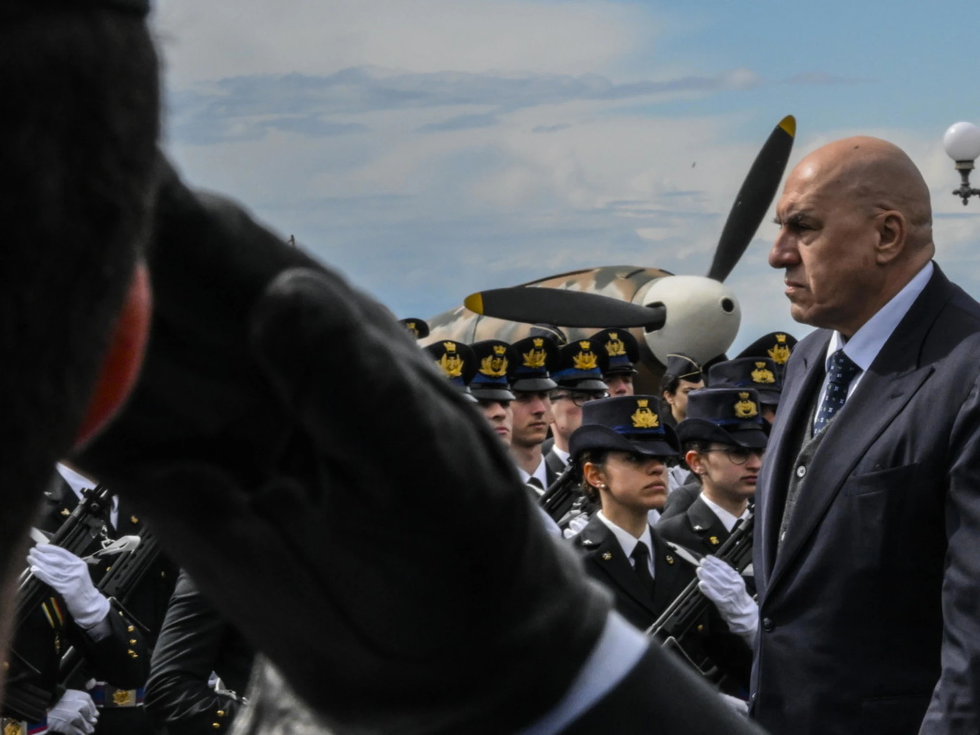 Voli Usa, ecco le cifre: Crosetto sbugiarda Conte