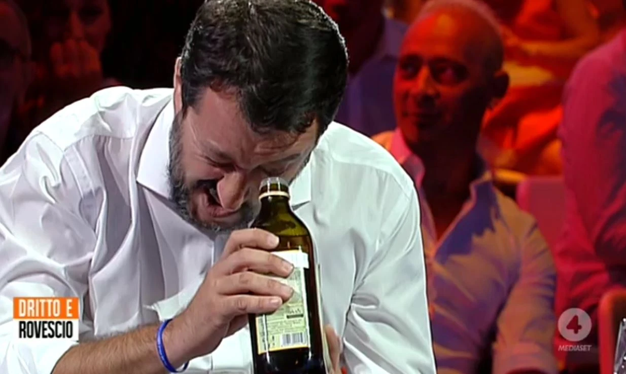 Dritto e Rovescio, Paolo Del Debbio fa strizzare l'occhio a Matteo Salvini nell'olio per guarire l'orzaiolo