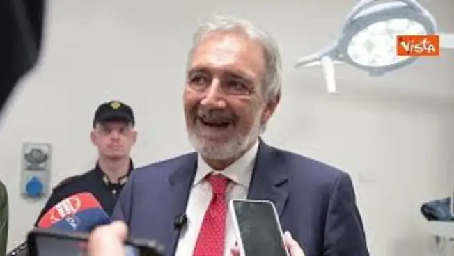 Leggi l'articolo: Rocca (Lazio) inaugura il rinnovamento del San Camillo: Luogo di lavoro più dignitoso e funzionale