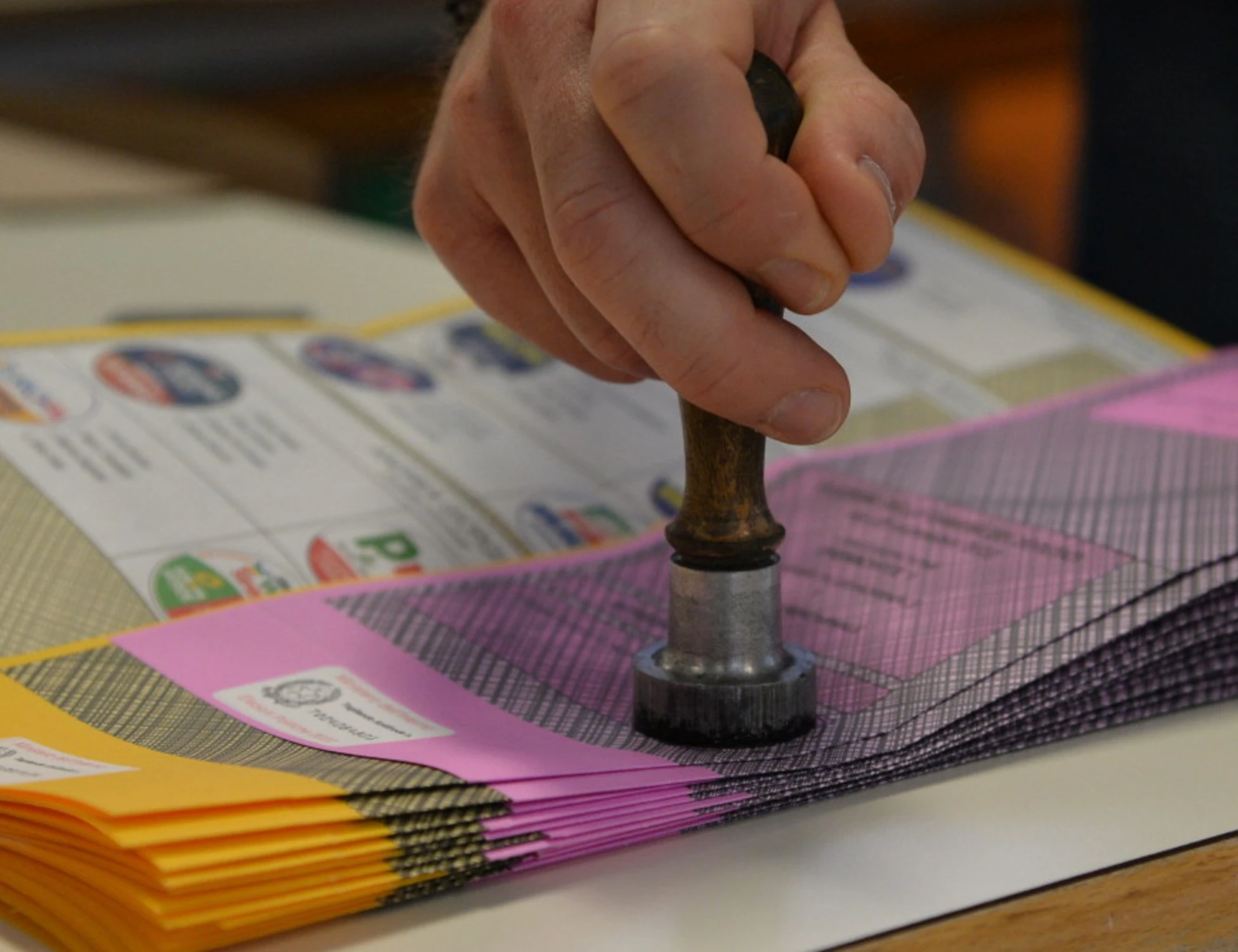 Supermedia, chi sale e chi scende prima del referendum