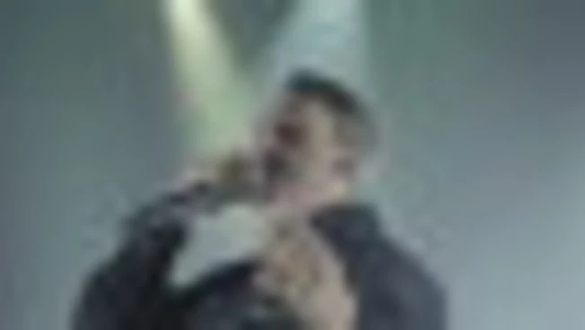 Neffa è tornato a Milano con Club Tour 2026, live intimo 